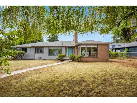 8836 SE Harney St, Portland, OR 97266