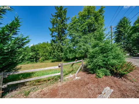 192 Red Hawk Dr #4, Castle Rock, WA 98611