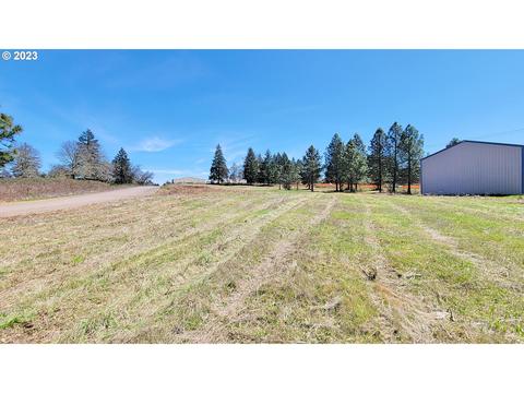 Todd Way, Veneta, OR 97487