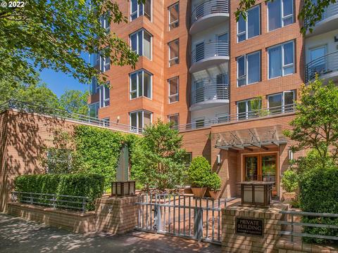 1132 SW 19th Ave #308, Portland, OR 97205