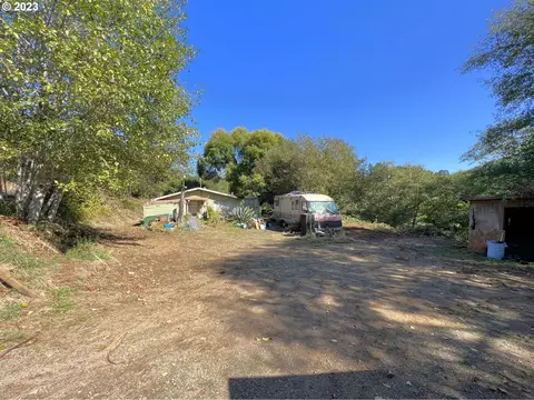 96500 Coverdell Rd, Brookings, OR 97415