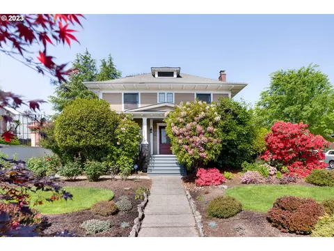 215 N School St, Newberg, OR 97132