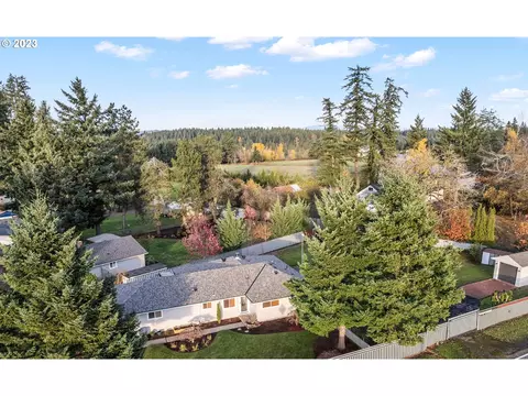 17990 S Fir Cone Ct, Oregon City, OR 97045