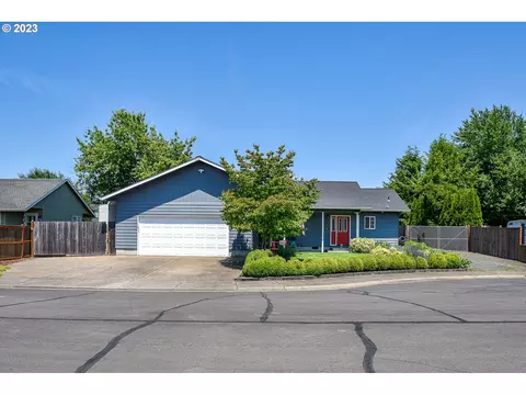 740 W 17th Ave, Junction City, OR 97448