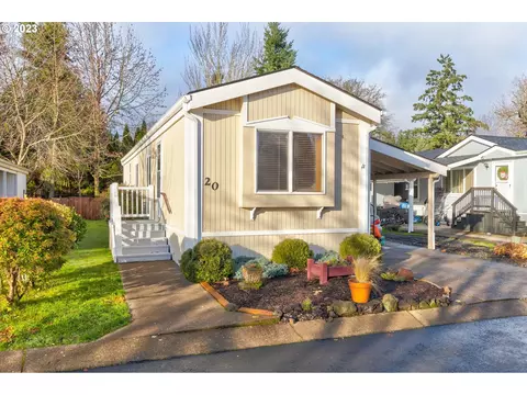 23077 SW Main St #20, Sherwood, OR 97140