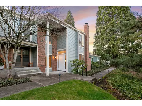 1682 Bonniebrae Dr, Lake Oswego, OR 97034