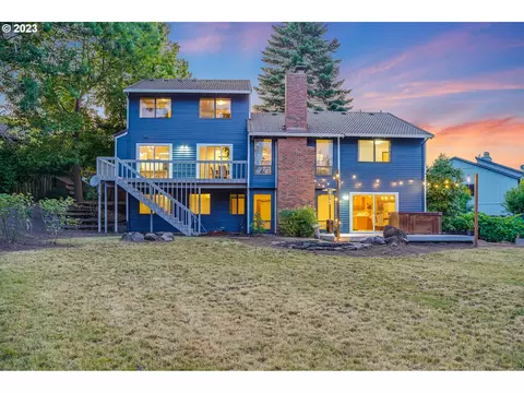 8460 SW Connemara Pl, Beaverton, OR 97008