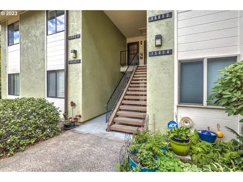 15910 NE Fremont St, Portland, OR 97230