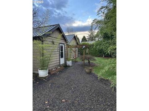 1601 7th St, Springfield, OR 97477 photo 1