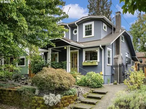 3820 SE Alder St, Portland, OR 97214