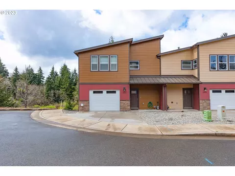 2307 Brooklyn Dr, Coos Bay, OR 97420