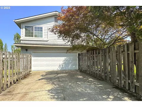 2707 SE Risley Ave, Milwaukie, OR 97267