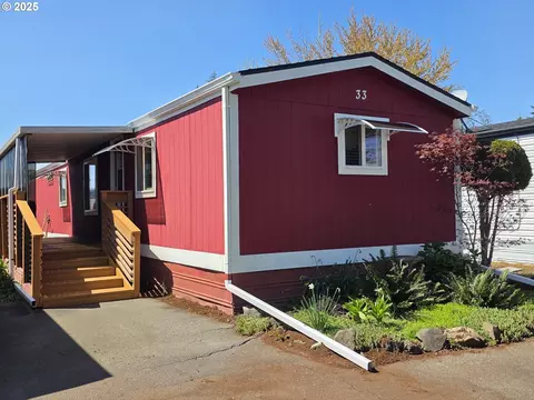 3200 SE Silver Leaf Ln #33, Milwaukie, OR 97267