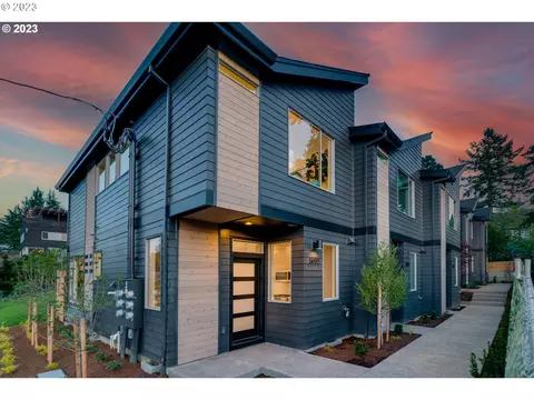 3682 SE Haig St, Portland, OR 97202
