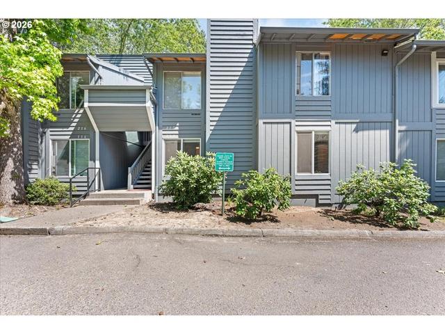 650 SW Meadow Dr #117, Beaverton, OR 97006