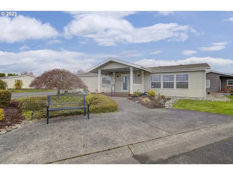 16500 SE 1st St #144, Vancouver, WA 98684