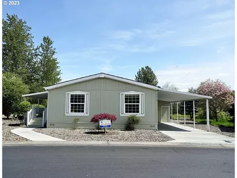 51560 SE Westlake Dr #58, Scappoose, OR 97056