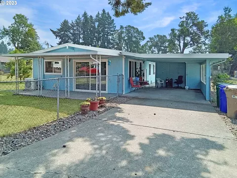 17843 SE Candy Ln, Milwaukie, OR 97267