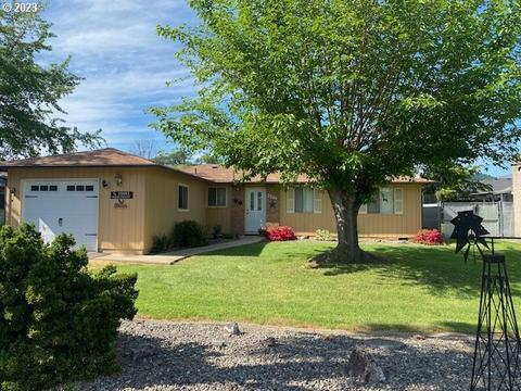 2204 Edna Ave, Roseburg, OR 97471