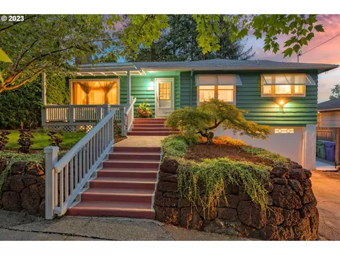 7507 SE Main St, Portland, OR 97215