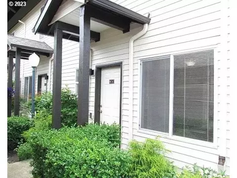 5264 NE 121st Ave #A6, Vancouver, WA 98682