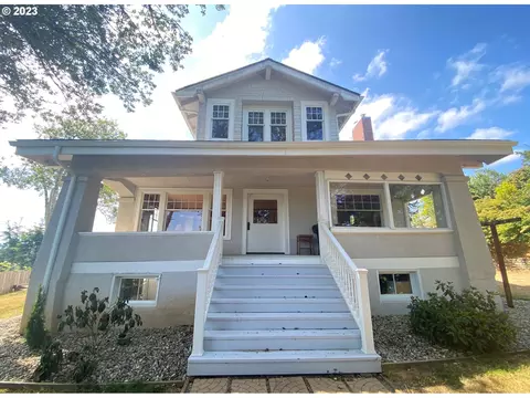 63484 Lightning Rd, Coos Bay, OR 97420