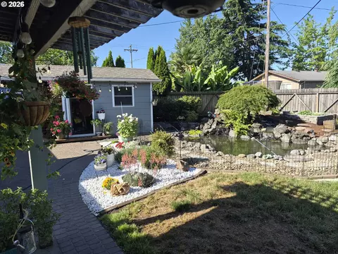 Exterior - 2460 Debra Dr, Springfield, OR 97477 photo 11 of 11