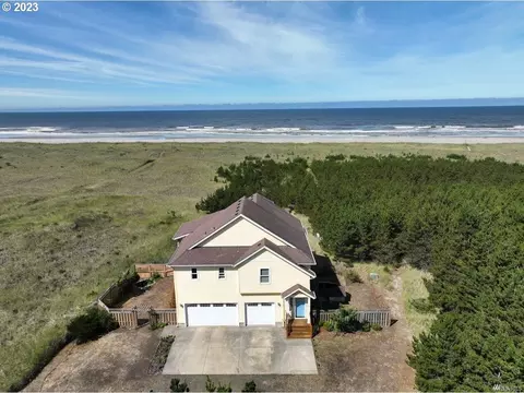 1110 218th Ln, Ocean Park, WA 98640