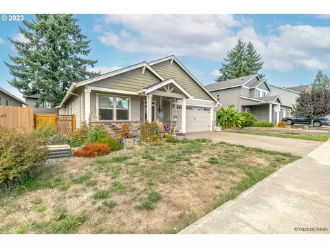 1087 E 1st Ave, Estacada, OR 97023 photo 1