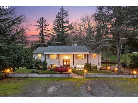 13805 NE Lake Shore Dr, Newberg, OR 97132