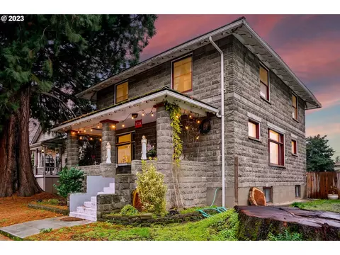 1724 Chemeketa St, Salem, OR 97301