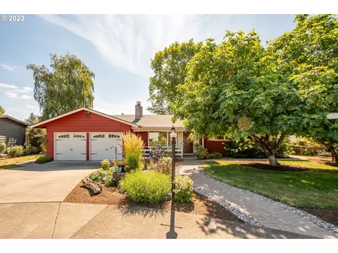 11860 SW Bruce Dr, Beaverton, OR 97008