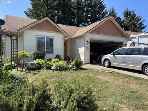 425 NW 6th St, Willamina, OR 97396
