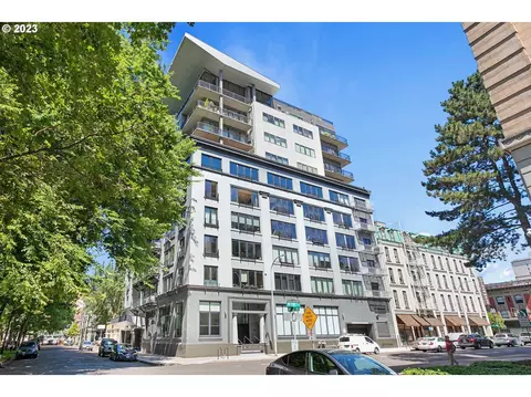 300 NW 8th Ave #705-6, Portland, OR 97209