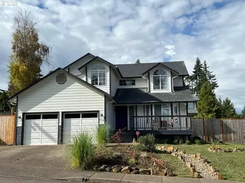 548 Cascade Dr, Springfield, OR 97478