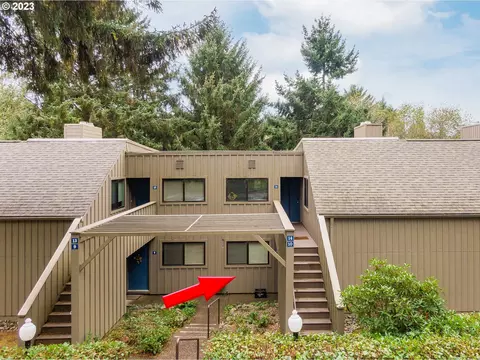 5801 NE Voyage Ave # 10, Lincoln City, OR 97367