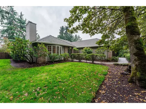 19090 S Coquina Ct, Oregon City, OR 97045