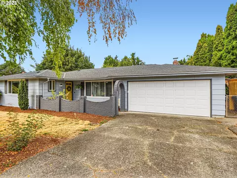 20805 SE Burnside Ct, Gresham, OR 97030