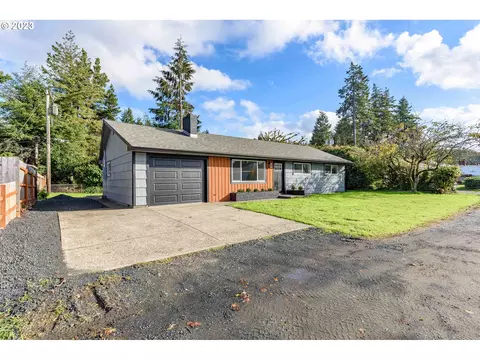 3743 Pacific Ave, North Bend, OR 97459