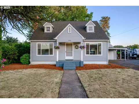 1901 Long St, Sweet Home, OR 97386