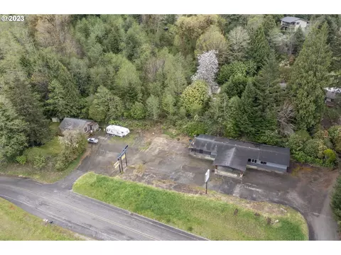 60221 Confusion Hill Rd, Coos Bay, OR 97420