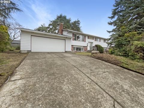 17585 Springhill Pl, Gladstone, OR 97027 photo 1