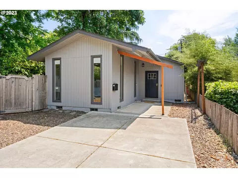 655 G St, Springfield, OR 97477