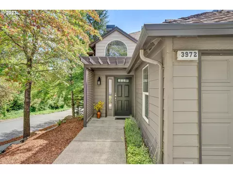 3972 Carman Dr, Lake Oswego, OR 97035