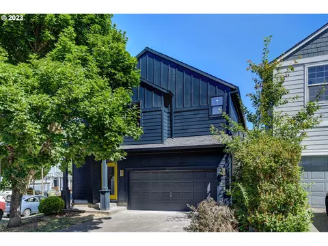 19577 SW Treehouse Ln, Beaverton, OR 97078