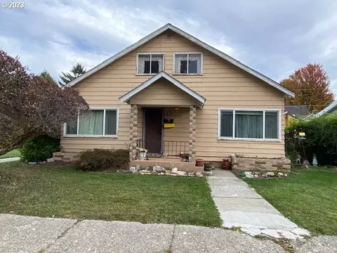 2236 8th St, Baker City, OR 97814
