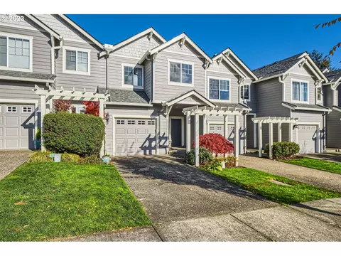 20281 Hoodview Ave, West Linn, OR 97068