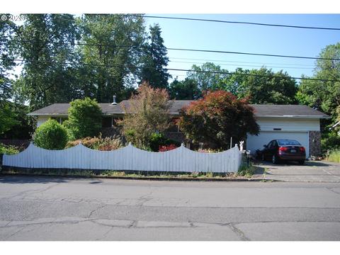 7410 SW Cherry Dr, Portland, OR 97223