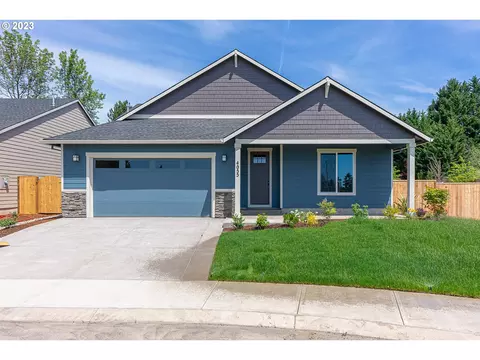 4055 E Willakenzie St, Newberg, OR 97132