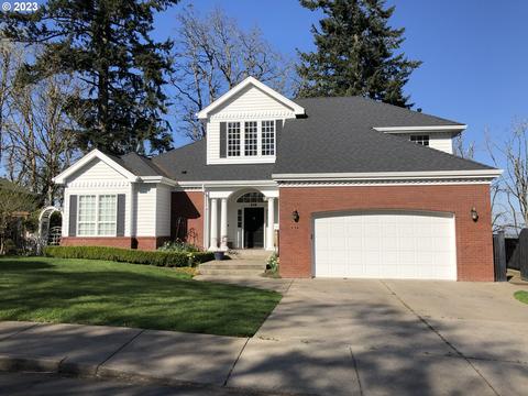 216 Ames Ct, Silverton, OR 97381
